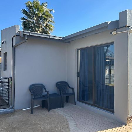 Villa La Sola B&B And Self-Catering Boksburg Bagian luar foto
