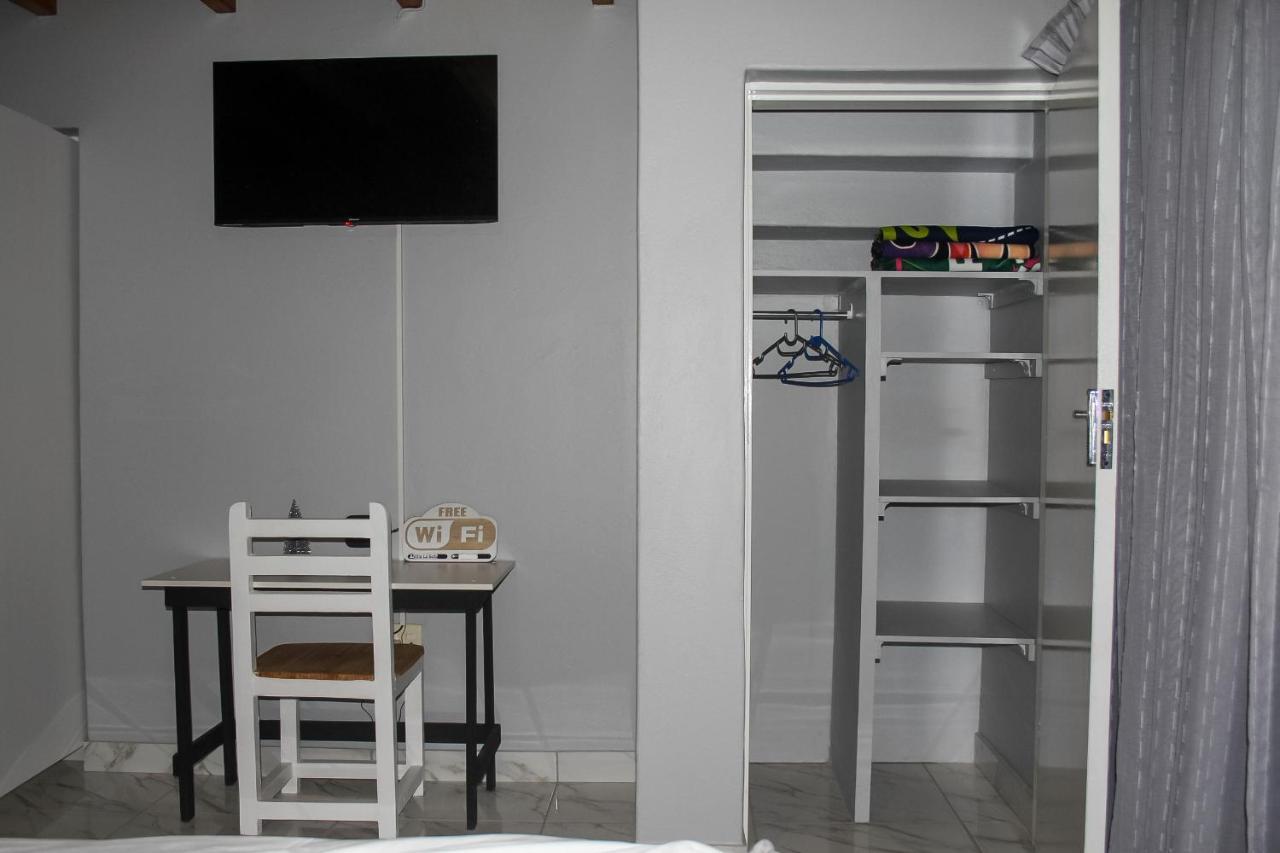Villa La Sola B&B And Self-Catering Boksburg Bagian luar foto